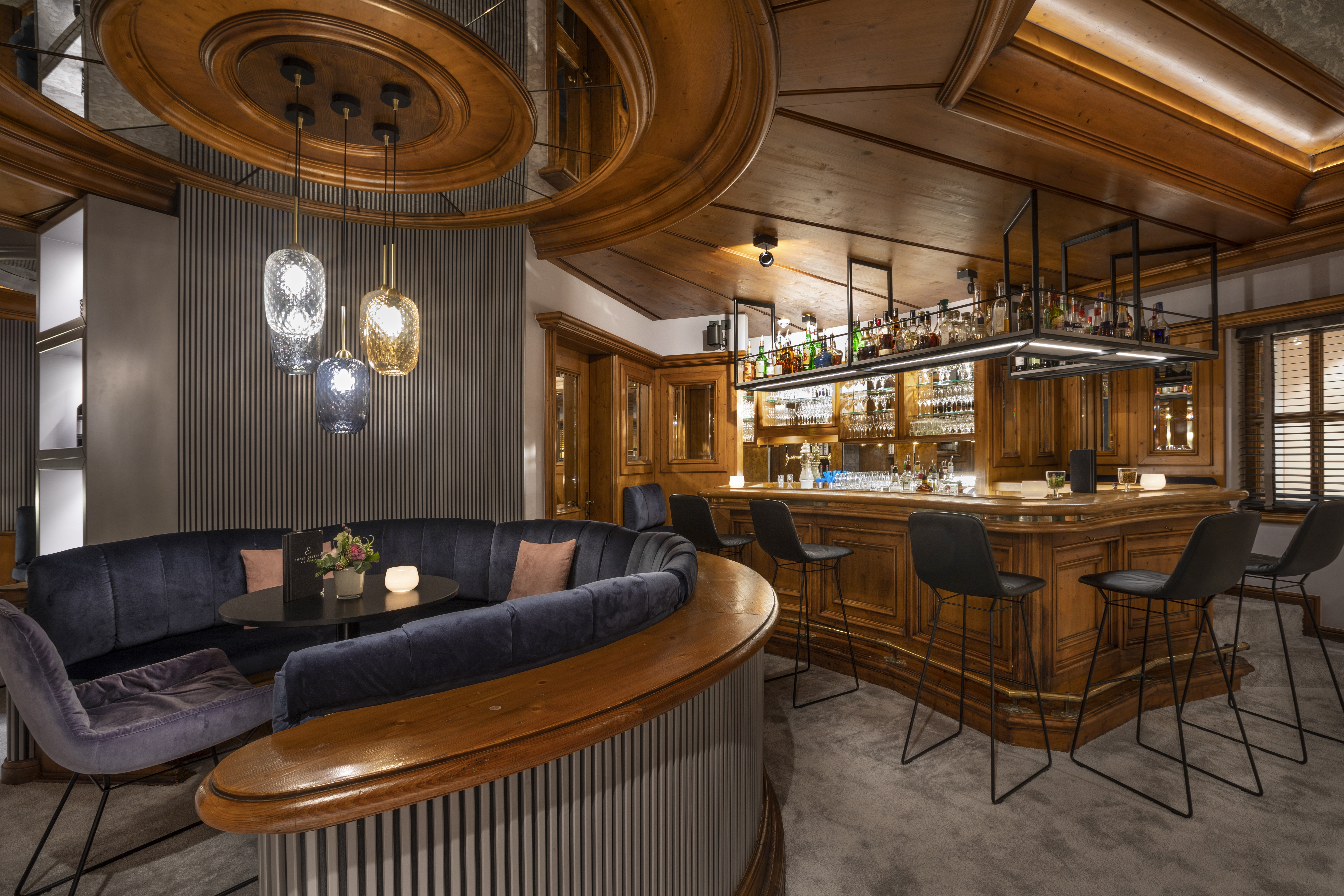 Engel Obertal Kulinarik Hotelbar 8.jpg