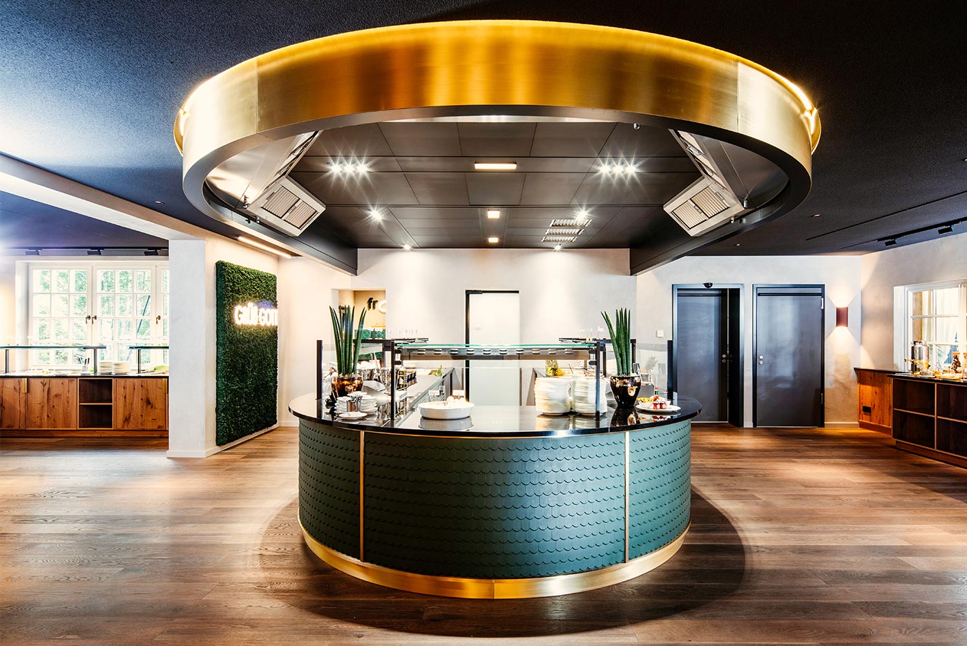 Engel-Obertal-Kulinarik-Fruehstuecksbuffet-Galeriebild-1400x935-01