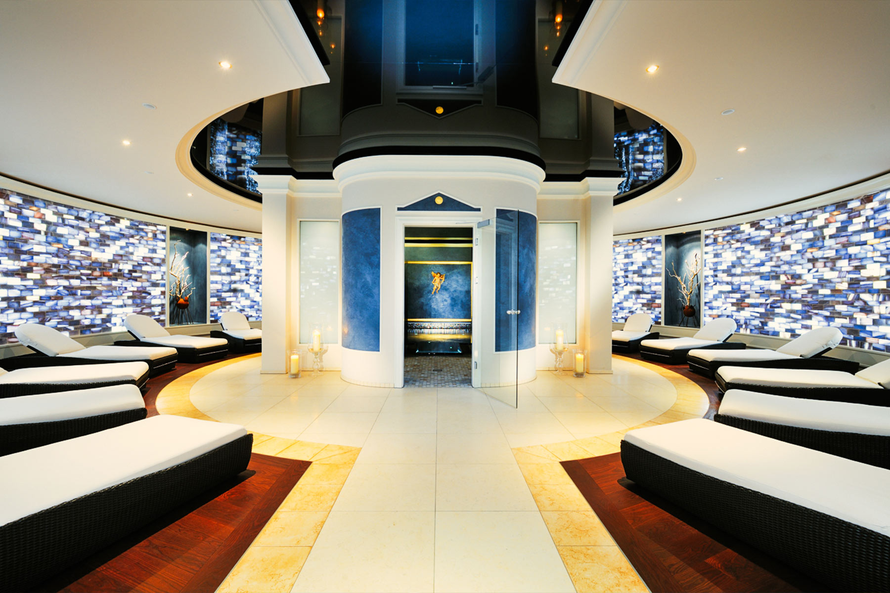 Engel-Obertal-Wellness-Schweben-Head-1800x1200.jpg