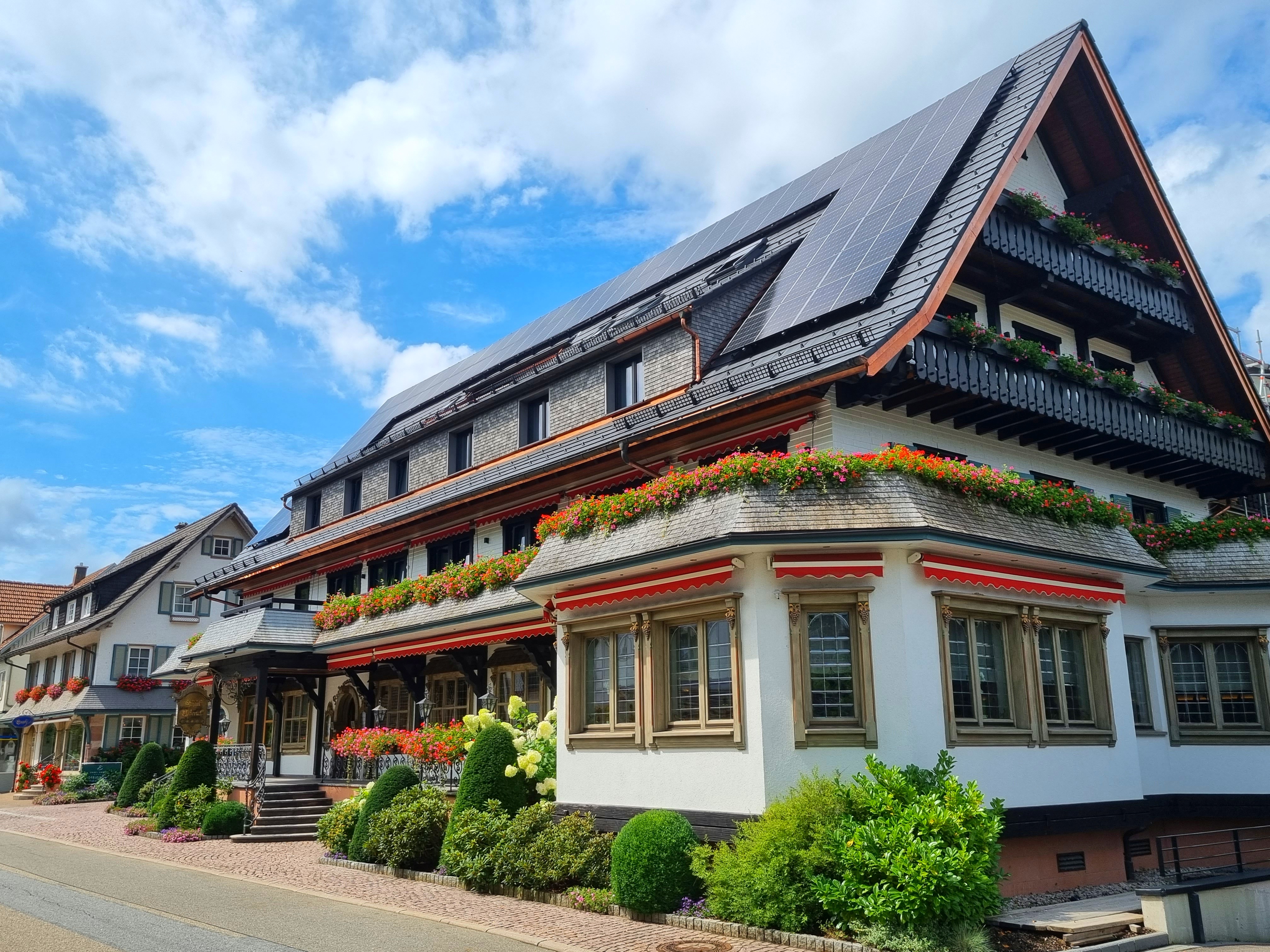 Stammhaus Teil 1 - Aussenansicht - 2.jpg