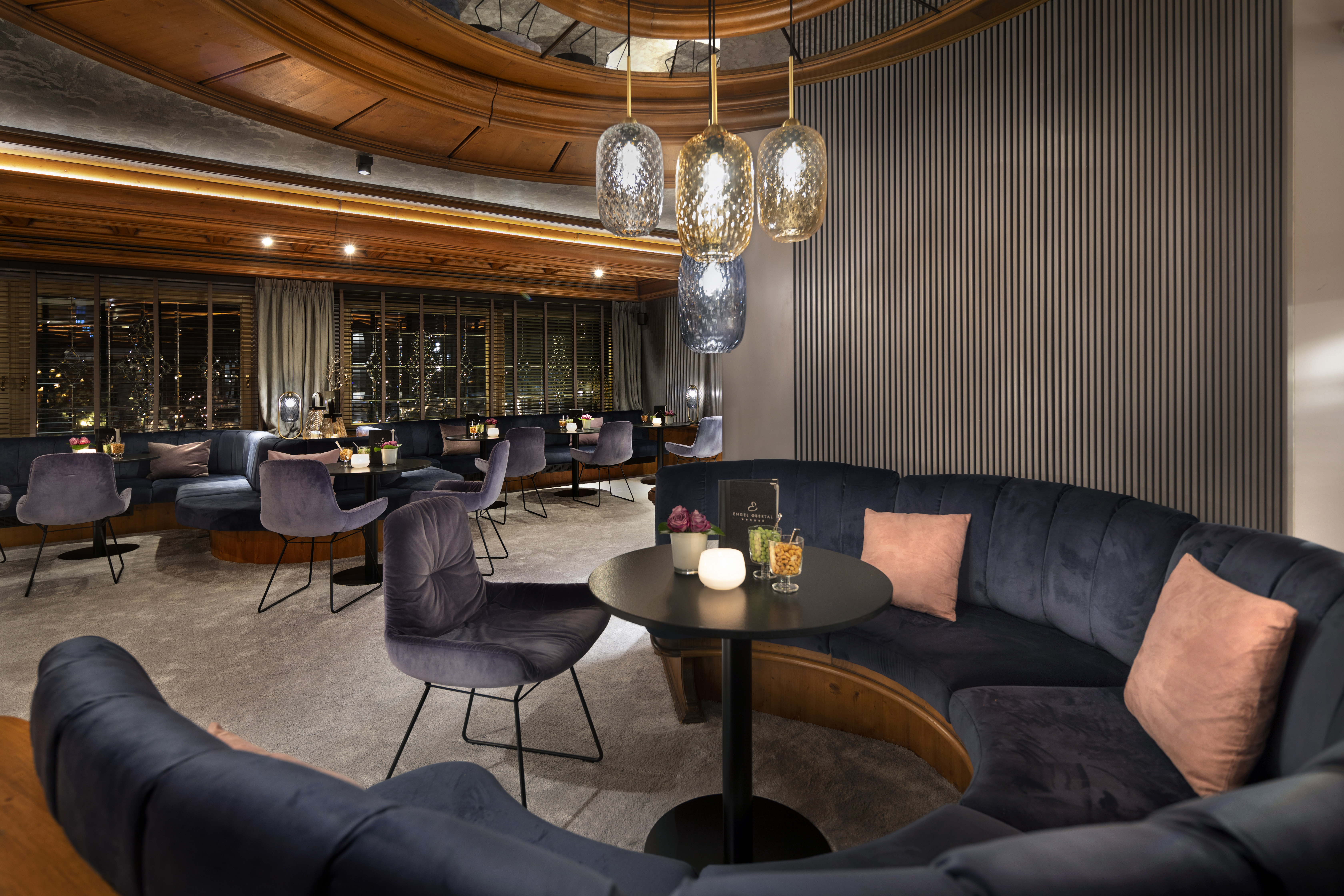 Engel Obertal Kulinarik Hotelbar 6.jpg