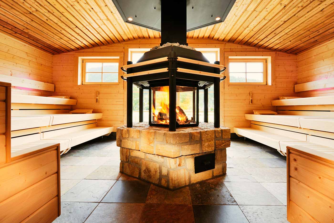 Engel-Obertal-Wellness-Saunieren-Galerie-1400x935-04