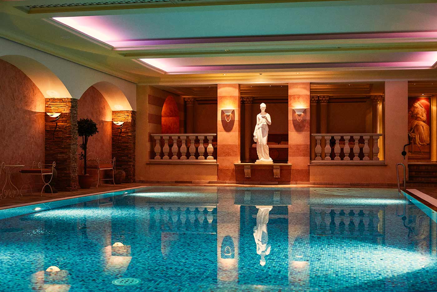 Engel-Obertal-Wellness-Schwimmen-Galerie-1400x935-03