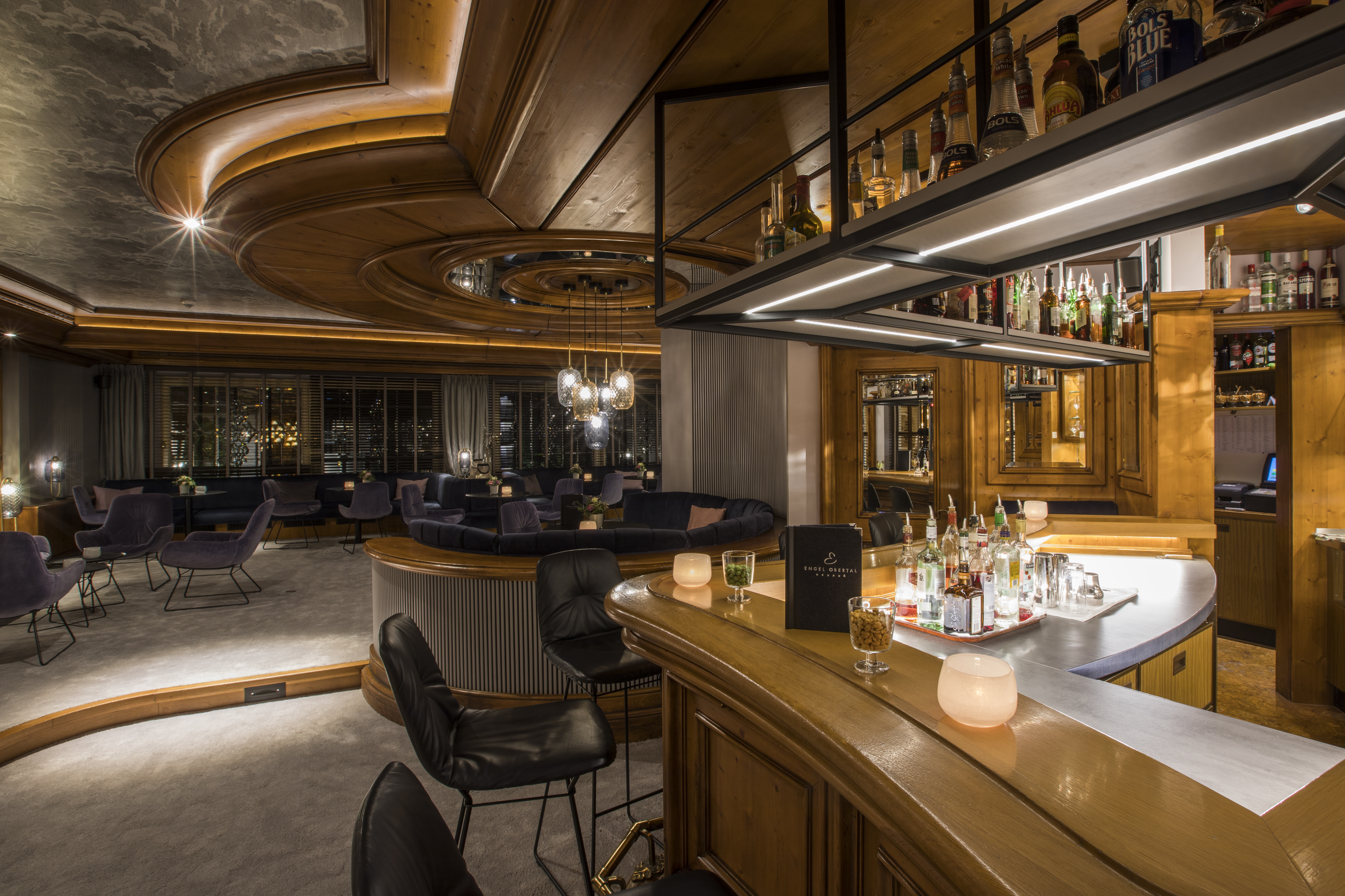 Engel Obertal Kulinarik Hotelbar 5.jpg